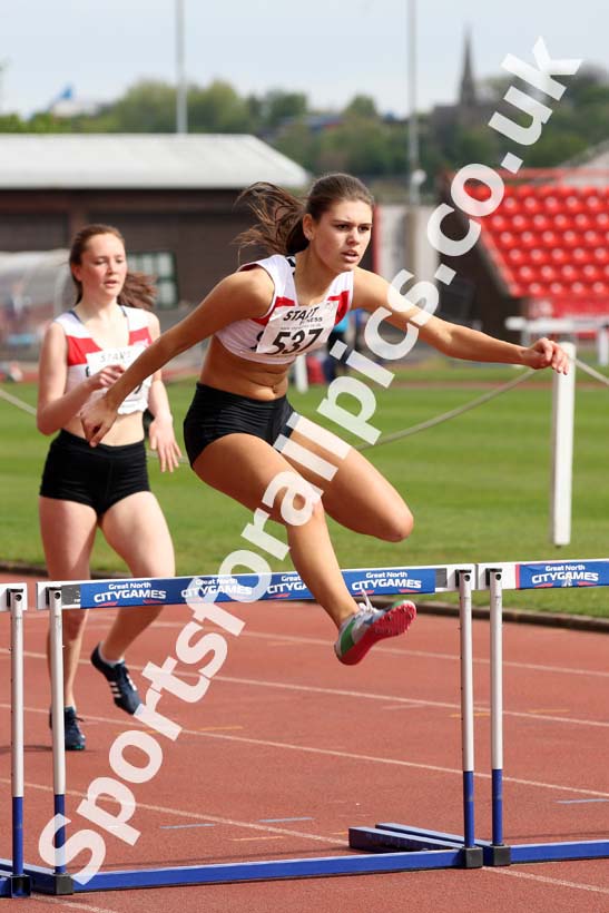Womens under-17s 300 metres hurdles, North Eastern Champs, Gateshead Stadium. Photo: David T. Hewitson/Sports for All Pics
